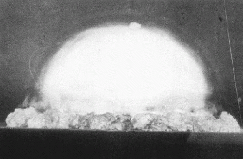 Figure 5: Trinity Test - The dawn of nuclear war. People vaporize at ground zero.