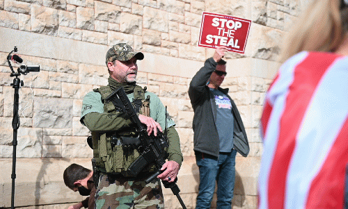 Armed Georgia militiamen